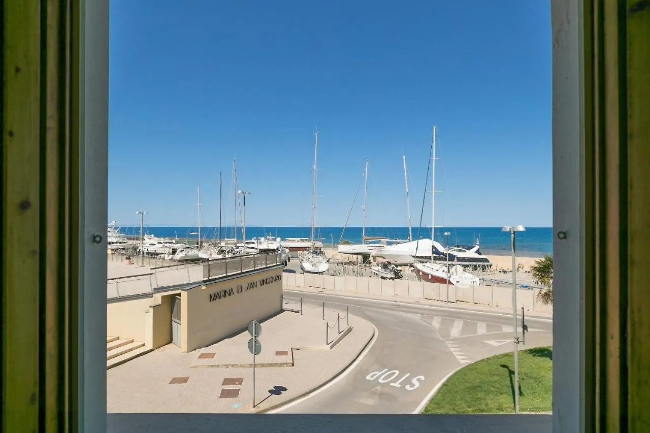 Brezza Marina Apartment Сан-Винченцо Италия
