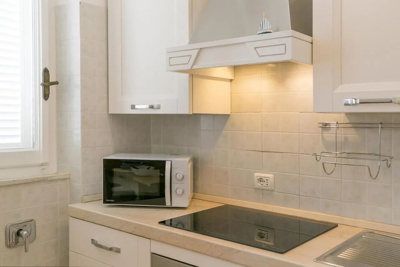 Brezza Marina Apartment Сан-Винченцо