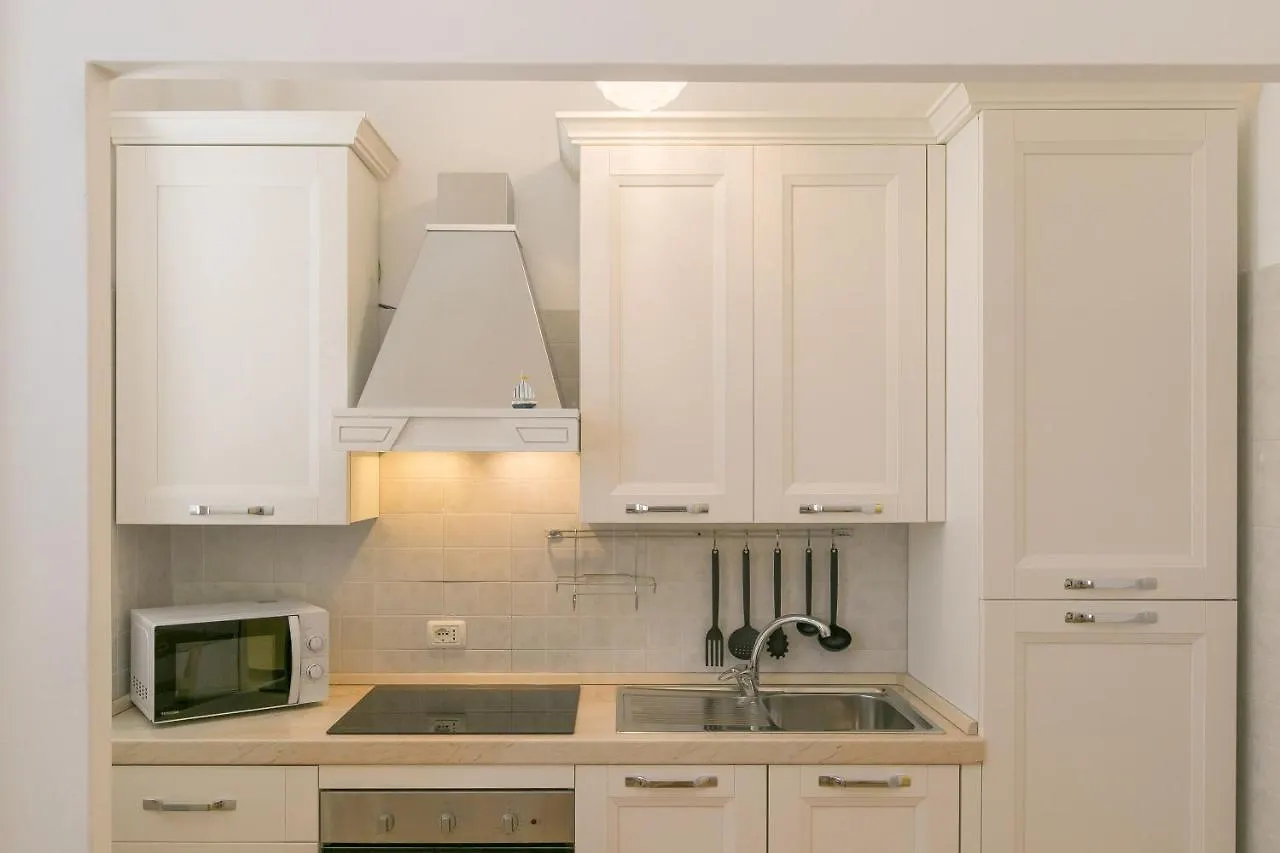 Brezza Marina Apartment Сан-Винченцо Италия